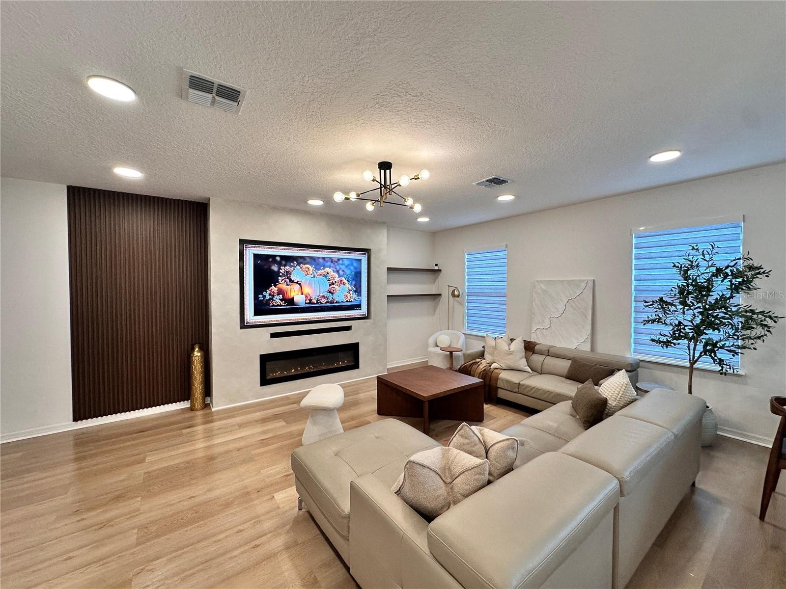 Image 11 of 13 For 830 Bocavista Court