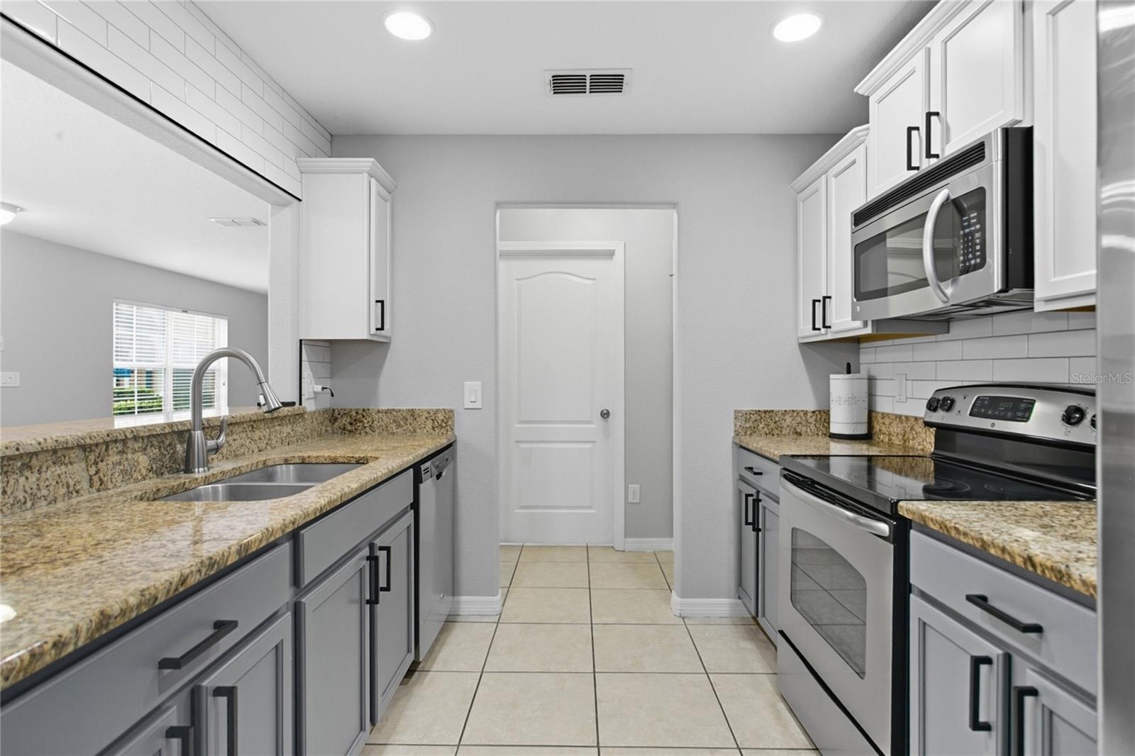 Image 12 of 24 For 278 Carina Circle