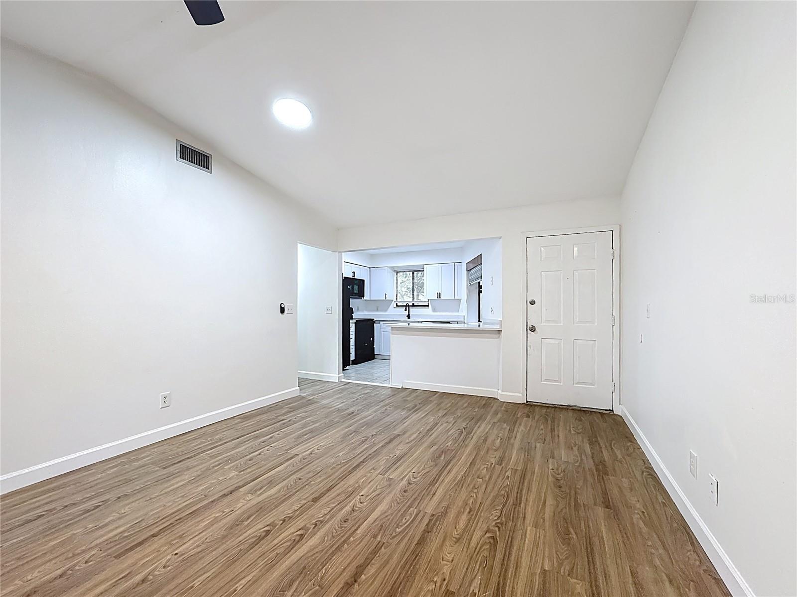 Image 7 of 29 For 1736 Foxhall Circle 1736
