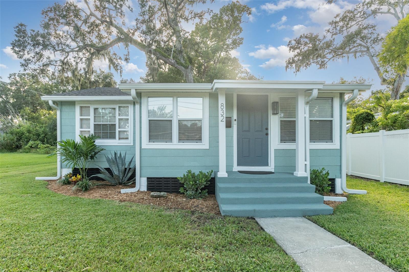 Image 2 of 25 For 832 Palmetto Avenue