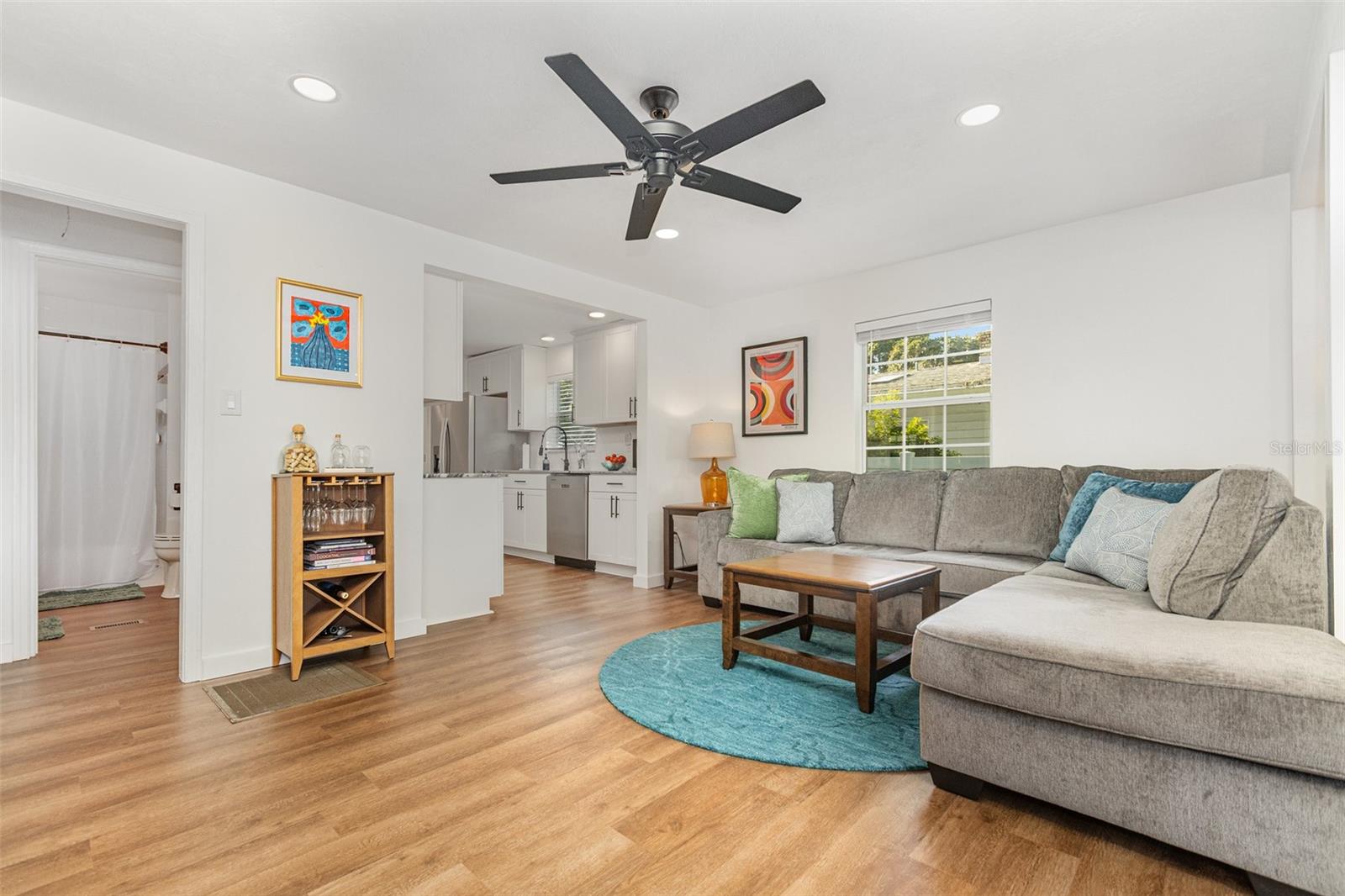 Image 5 of 25 For 832 Palmetto Avenue