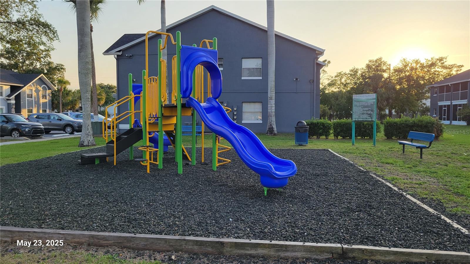 Image 19 of 21 For 4136 Pershing Pointe Place 5