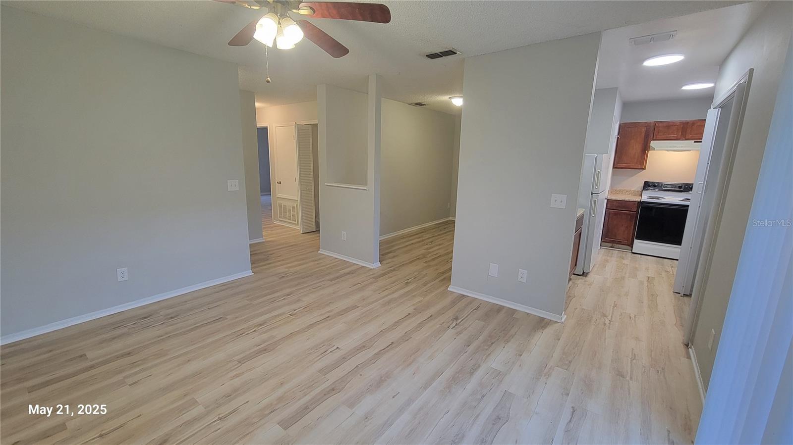 Image 8 of 21 For 4136 Pershing Pointe Place 5