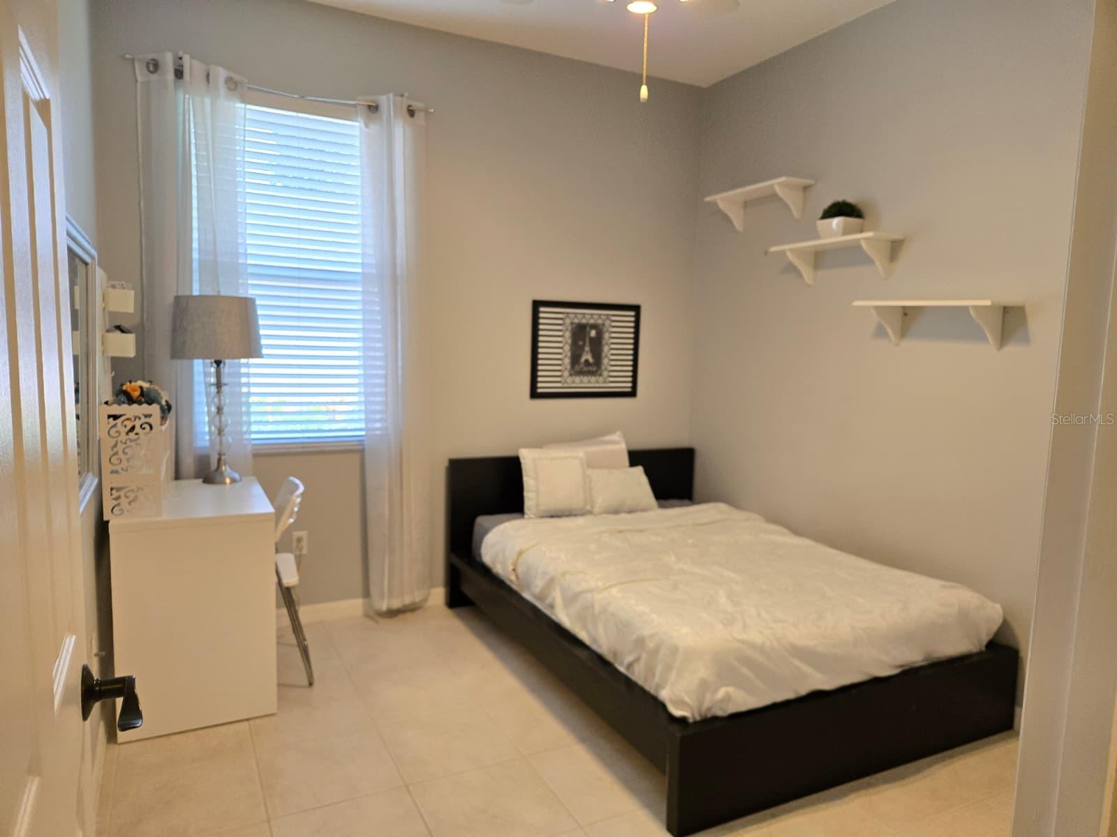Image 11 of 21 For 4668 Redmond Place
