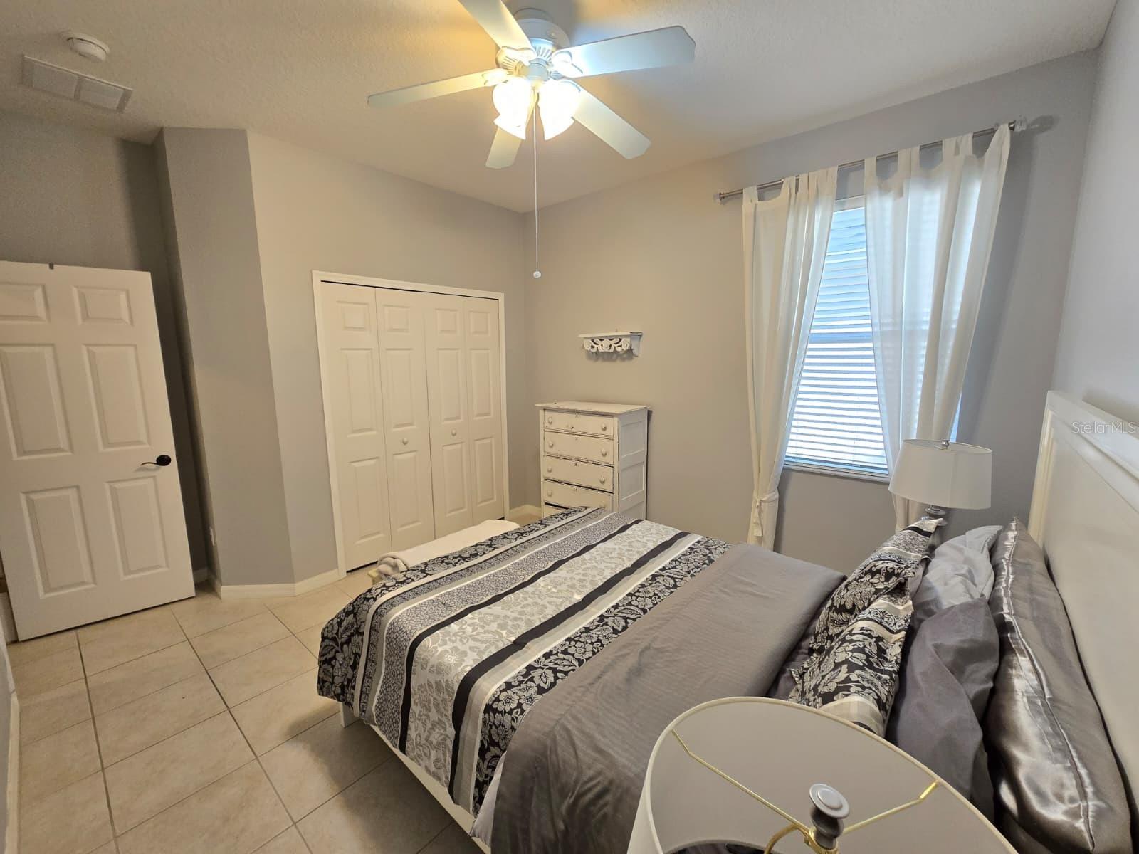 Image 16 of 21 For 4668 Redmond Place