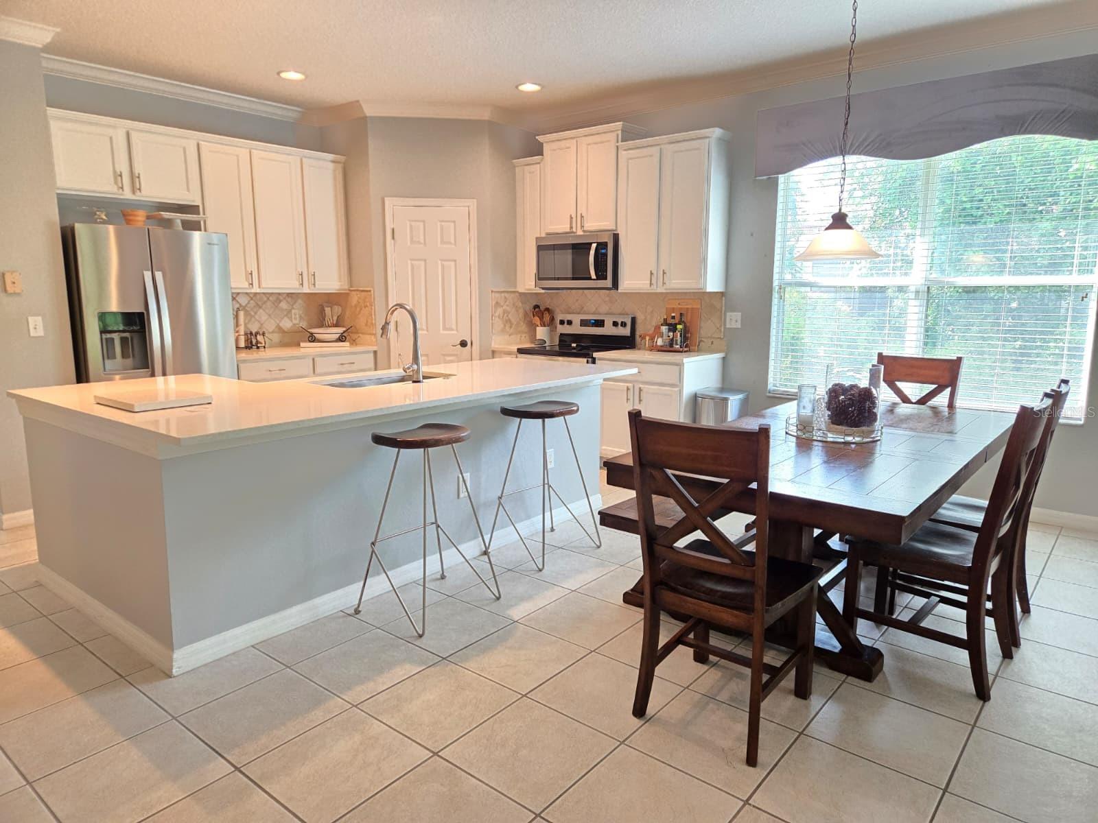 Image 3 of 21 For 4668 Redmond Place