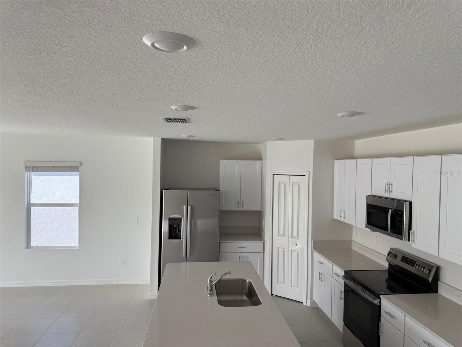 Image 6 of 28 For 12033 Brae Way