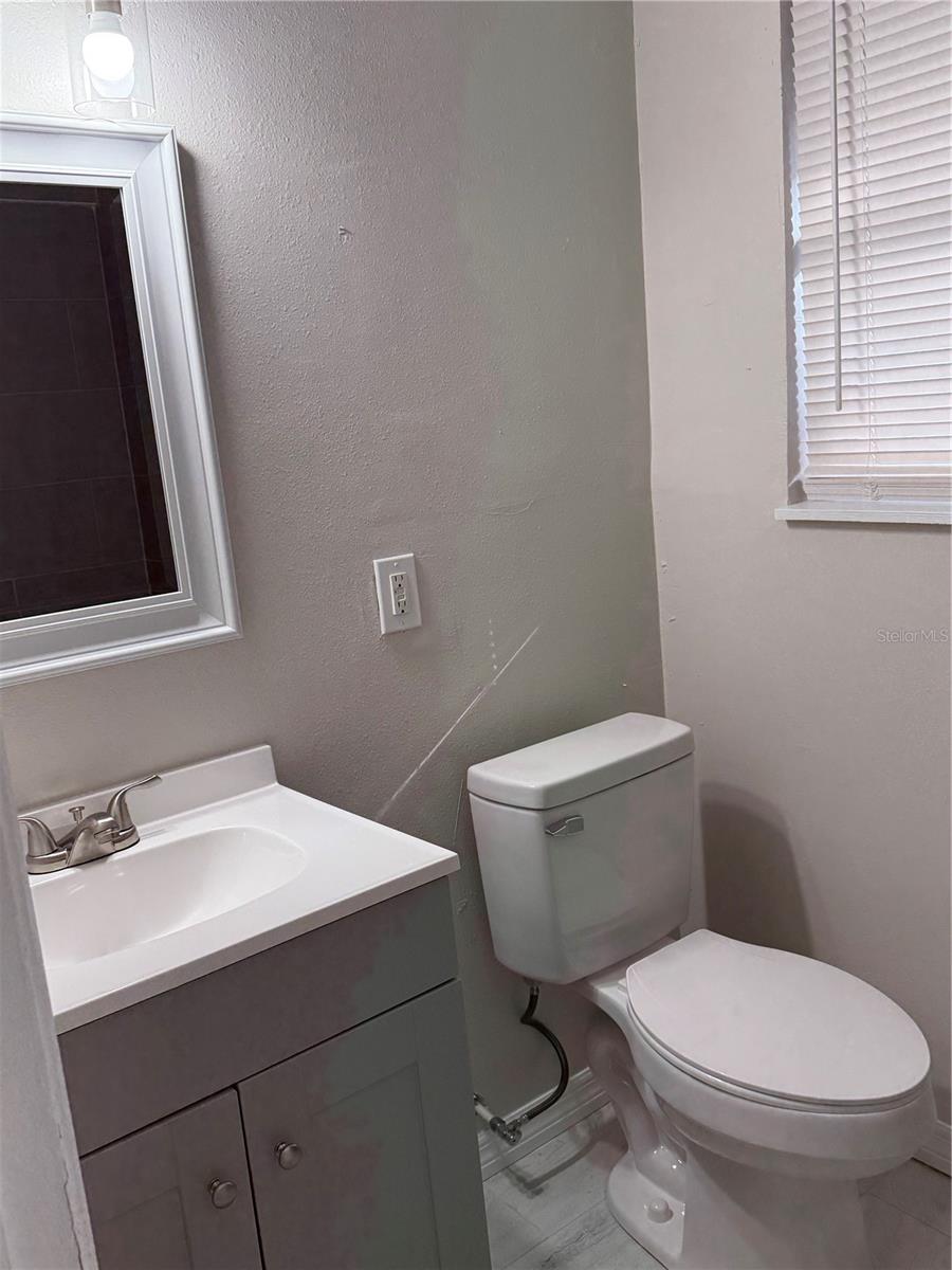 Image 15 of 35 For 6470 Savannah Place