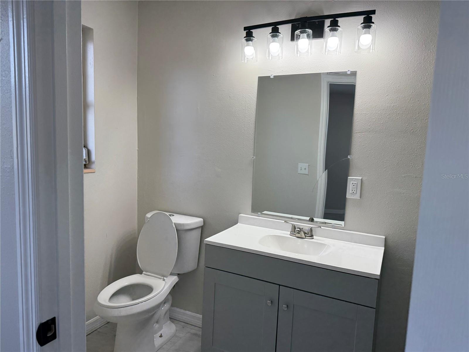 Image 32 of 35 For 6470 Savannah Place