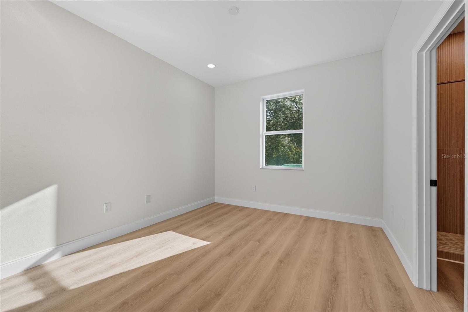 Image 25 of 28 For 19320 Oberly Parkway