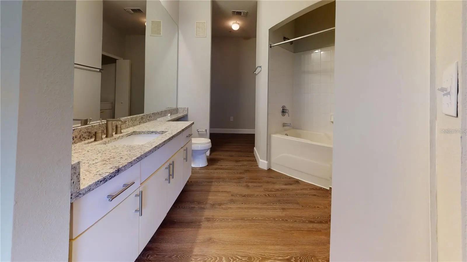 Image 2 of 5 For 1341 Arbor Vista Loop 221