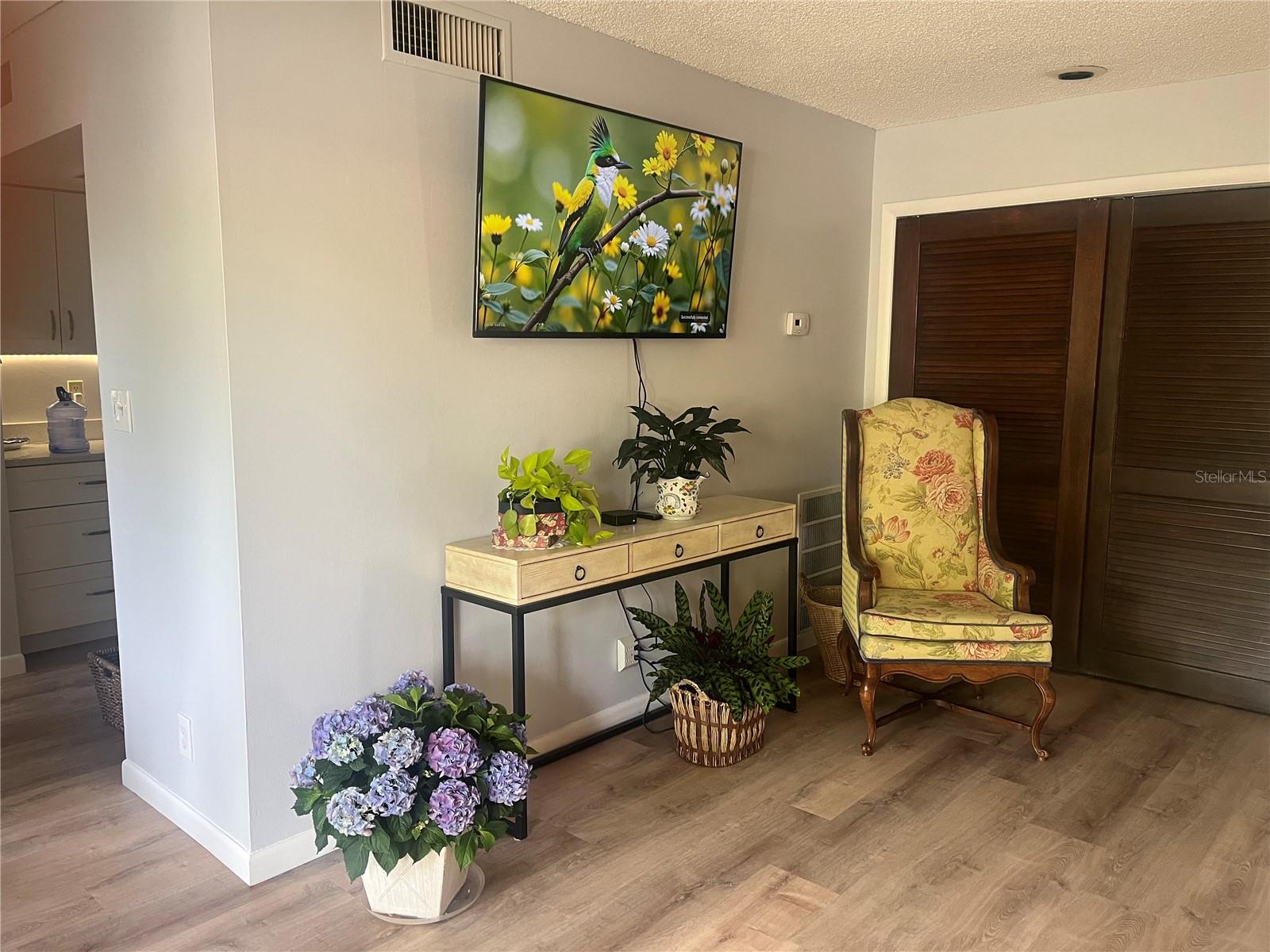 Image 14 of 91 For 112 Crown Oaks Way 112