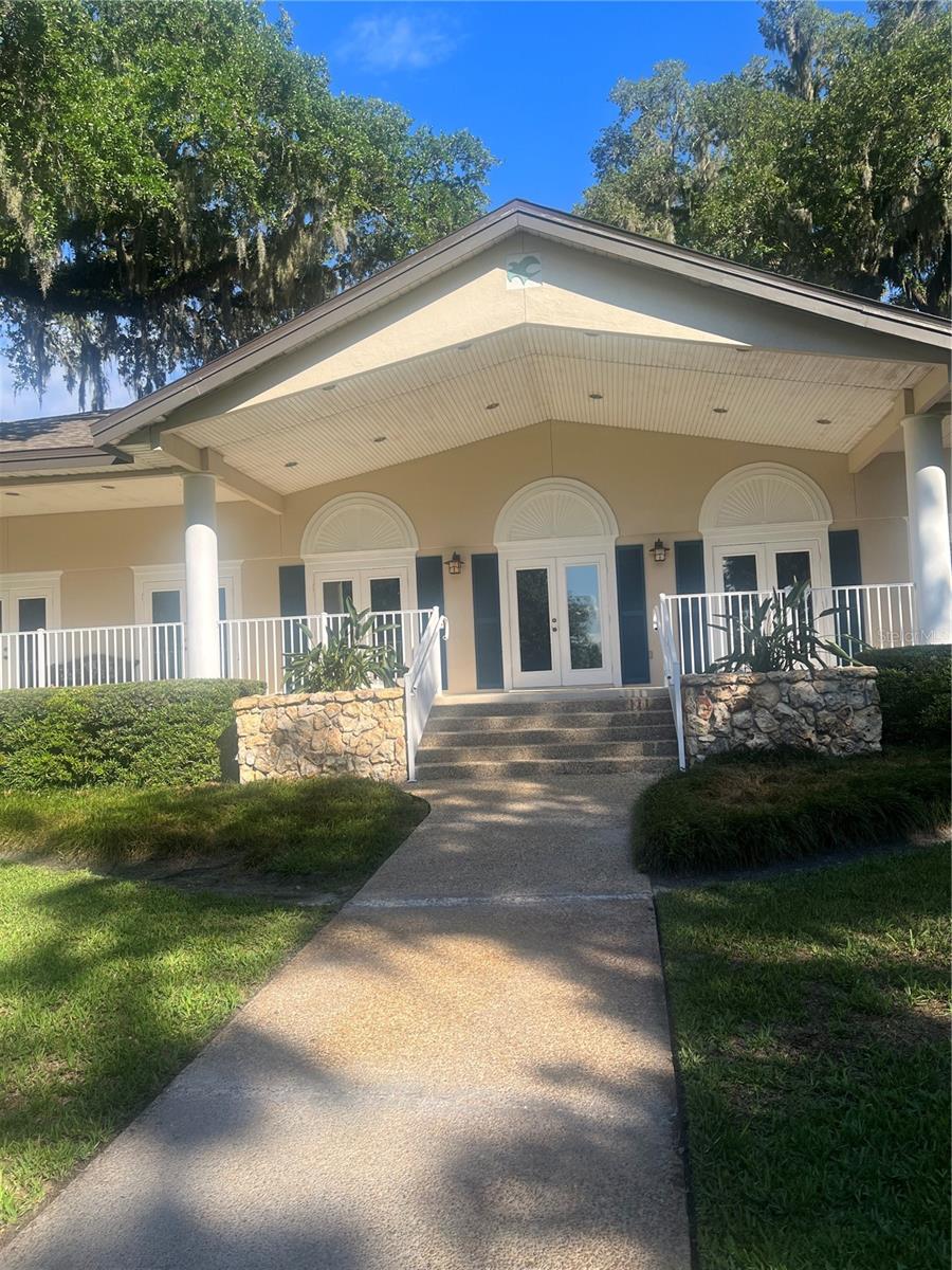 Image 4 of 91 For 112 Crown Oaks Way 112