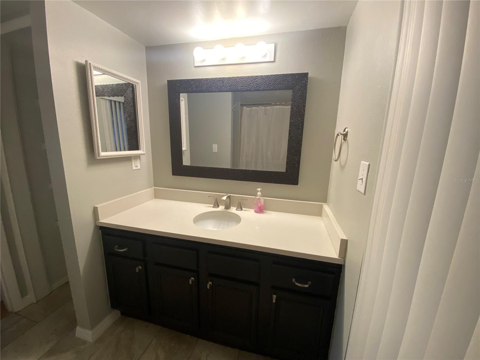 Image 17 of 38 For 4400 Castlepalm Road