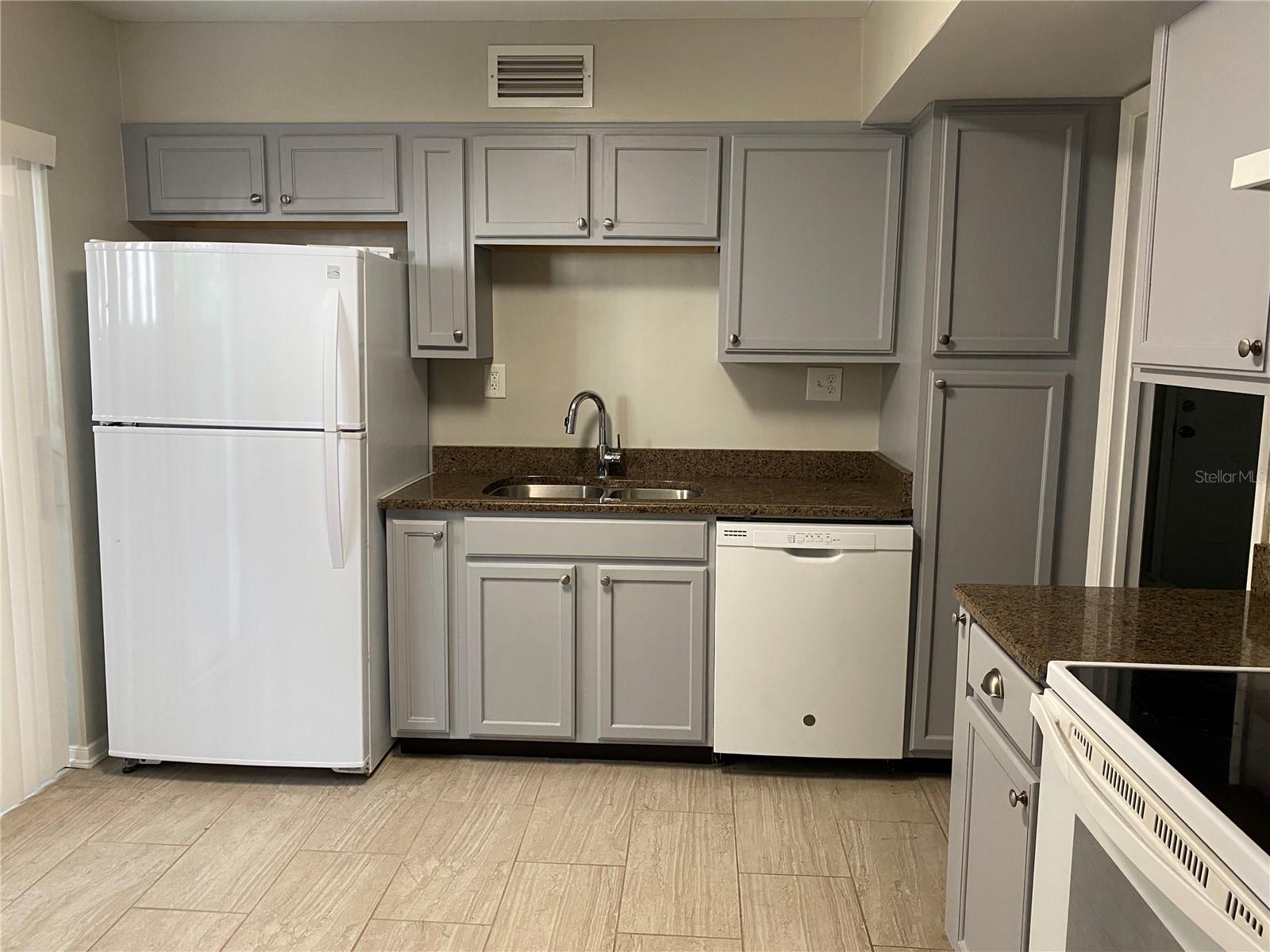 Image 5 of 38 For 4400 Castlepalm Road