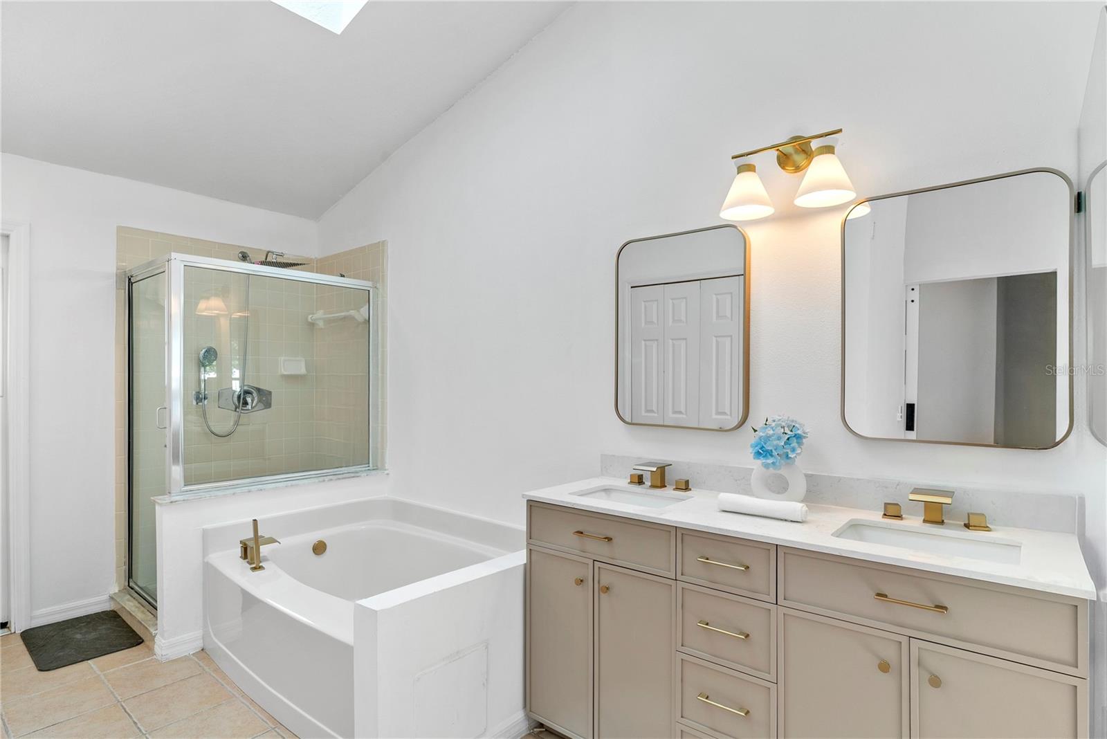 Image 11 of 28 For 2663 Greywall Avenue