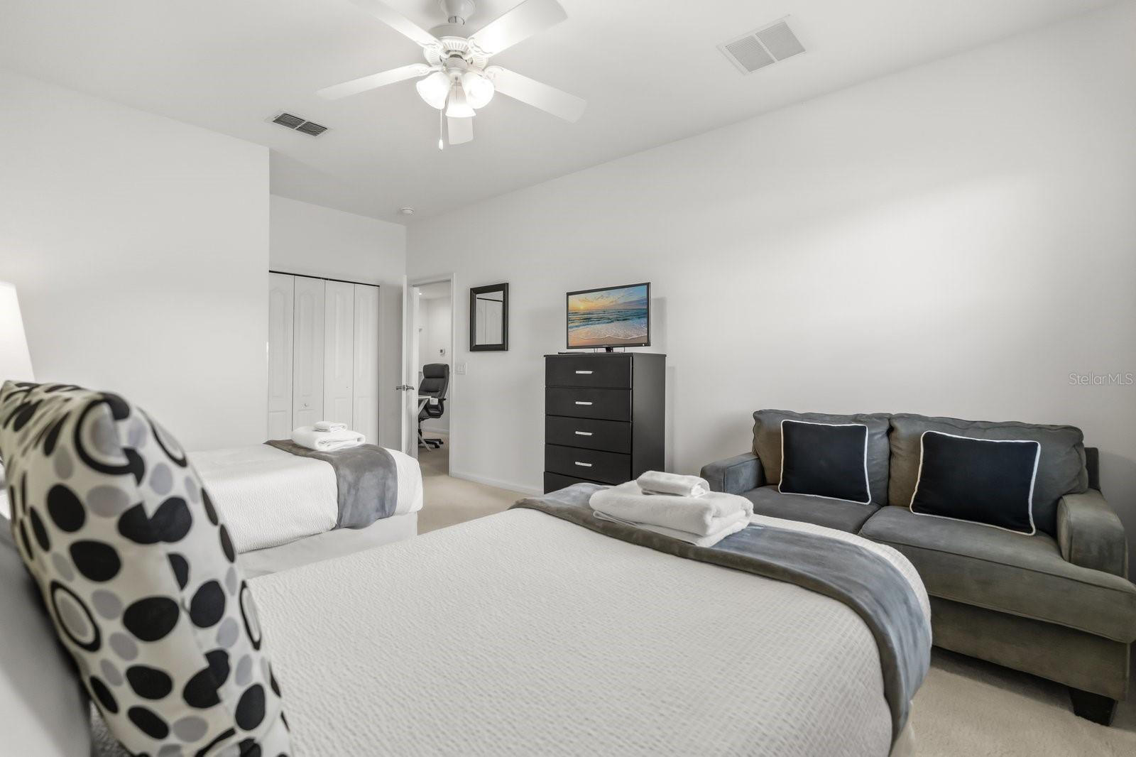 Image 30 of 55 For 5192 Oakbourne Avenue