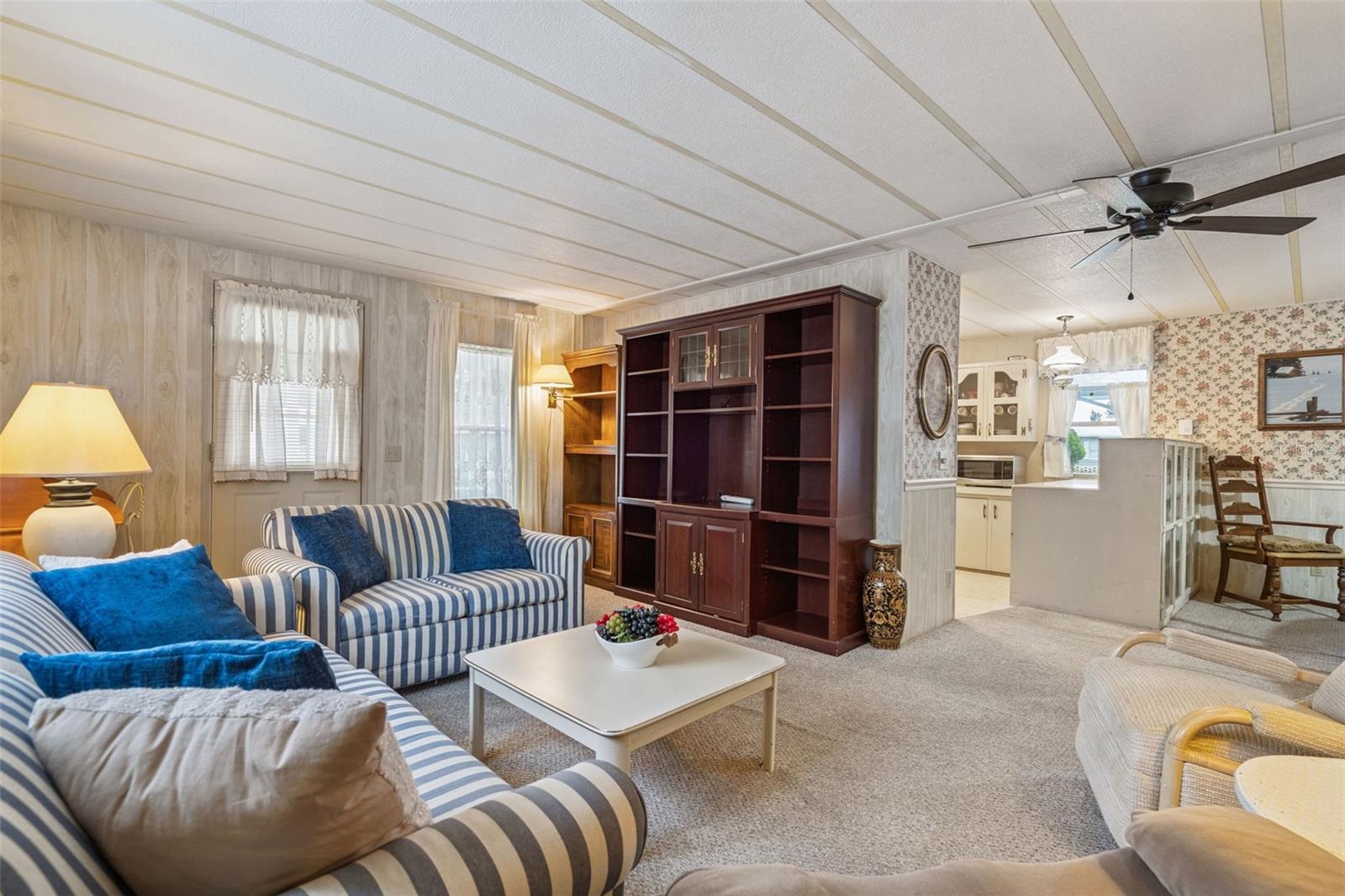 Image 4 of 19 For 237 Meadow Lark Drive