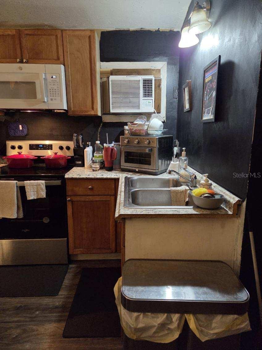 Image 12 of 15 For 8910 Ashley Street