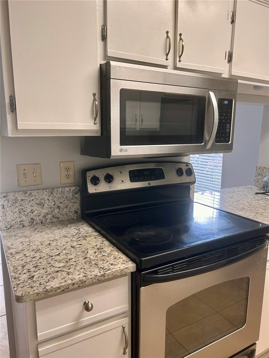 Image 5 of 14 For 1701 Shady Ridge Court 247