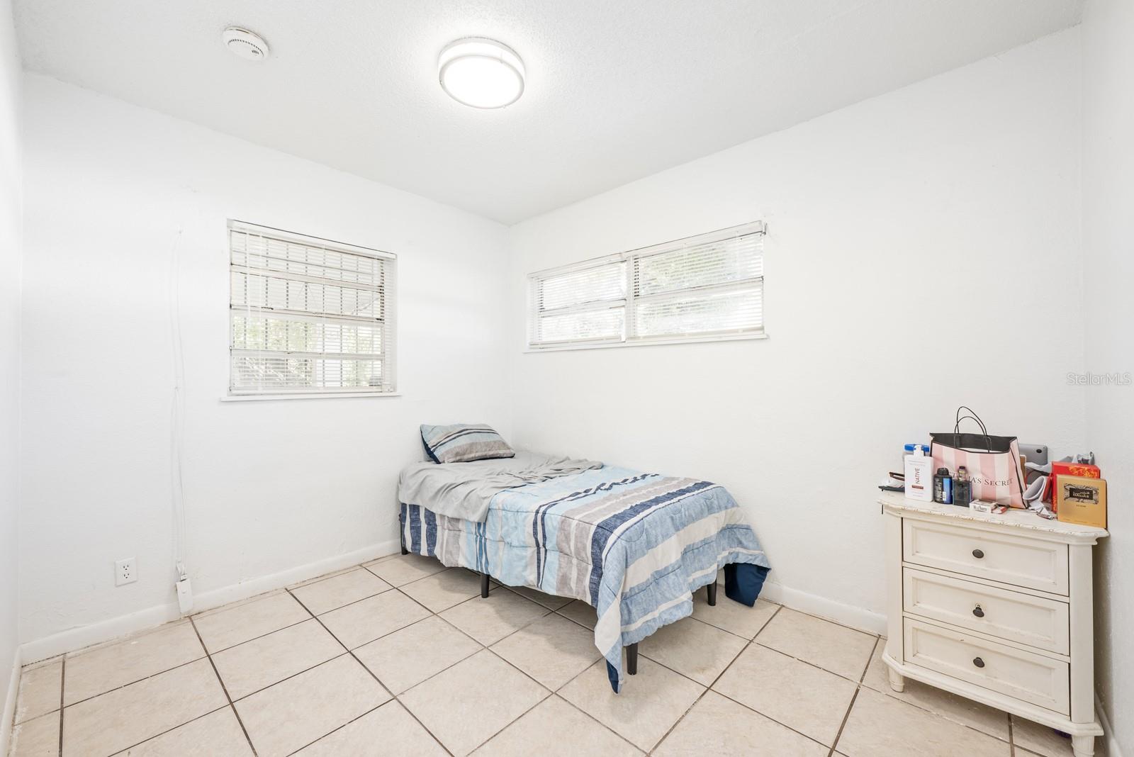 Image 10 of 16 For 808 Miller Street