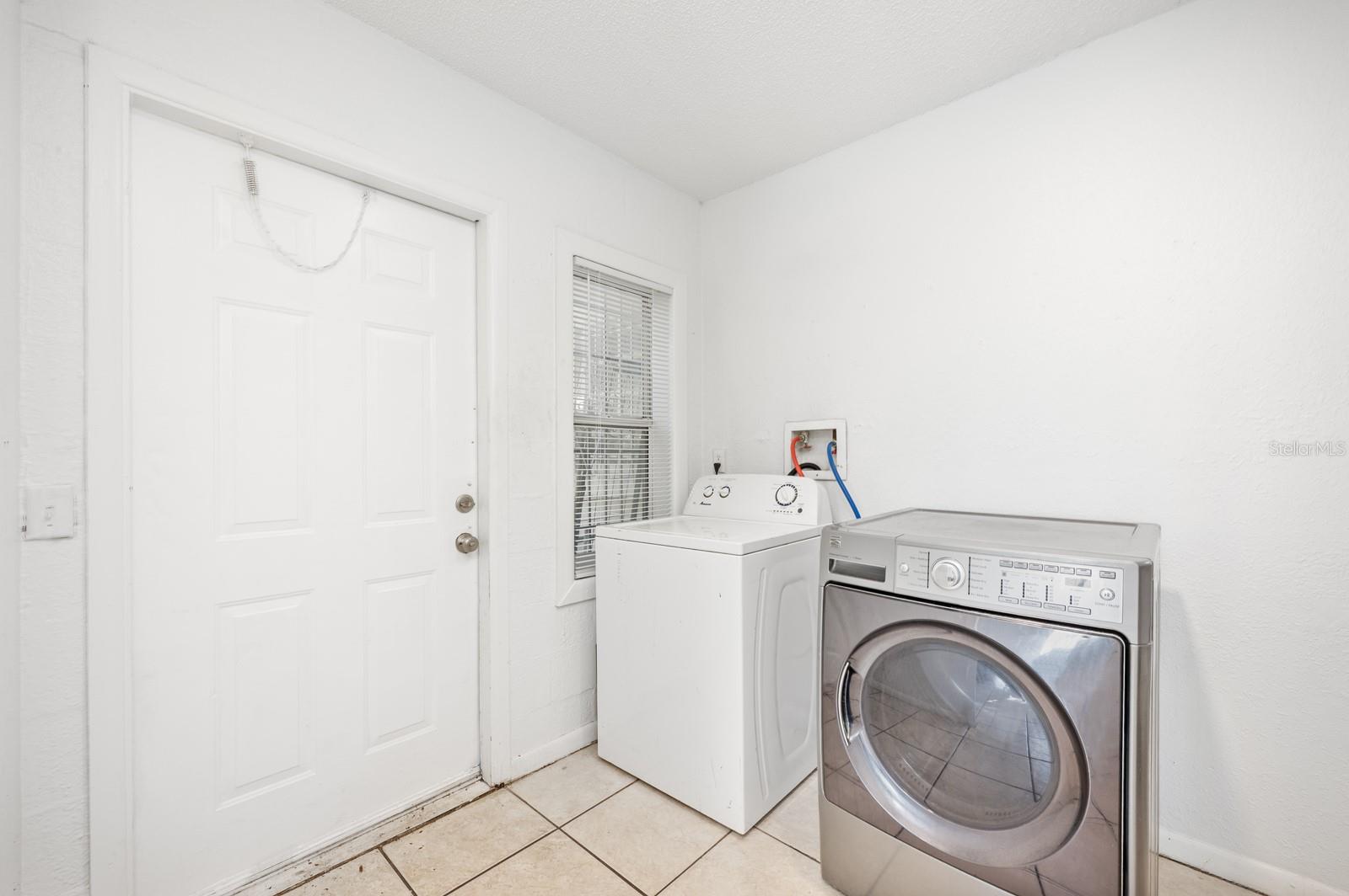 Image 12 of 16 For 808 Miller Street