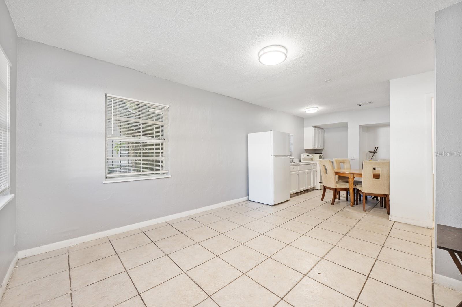 Image 4 of 16 For 808 Miller Street