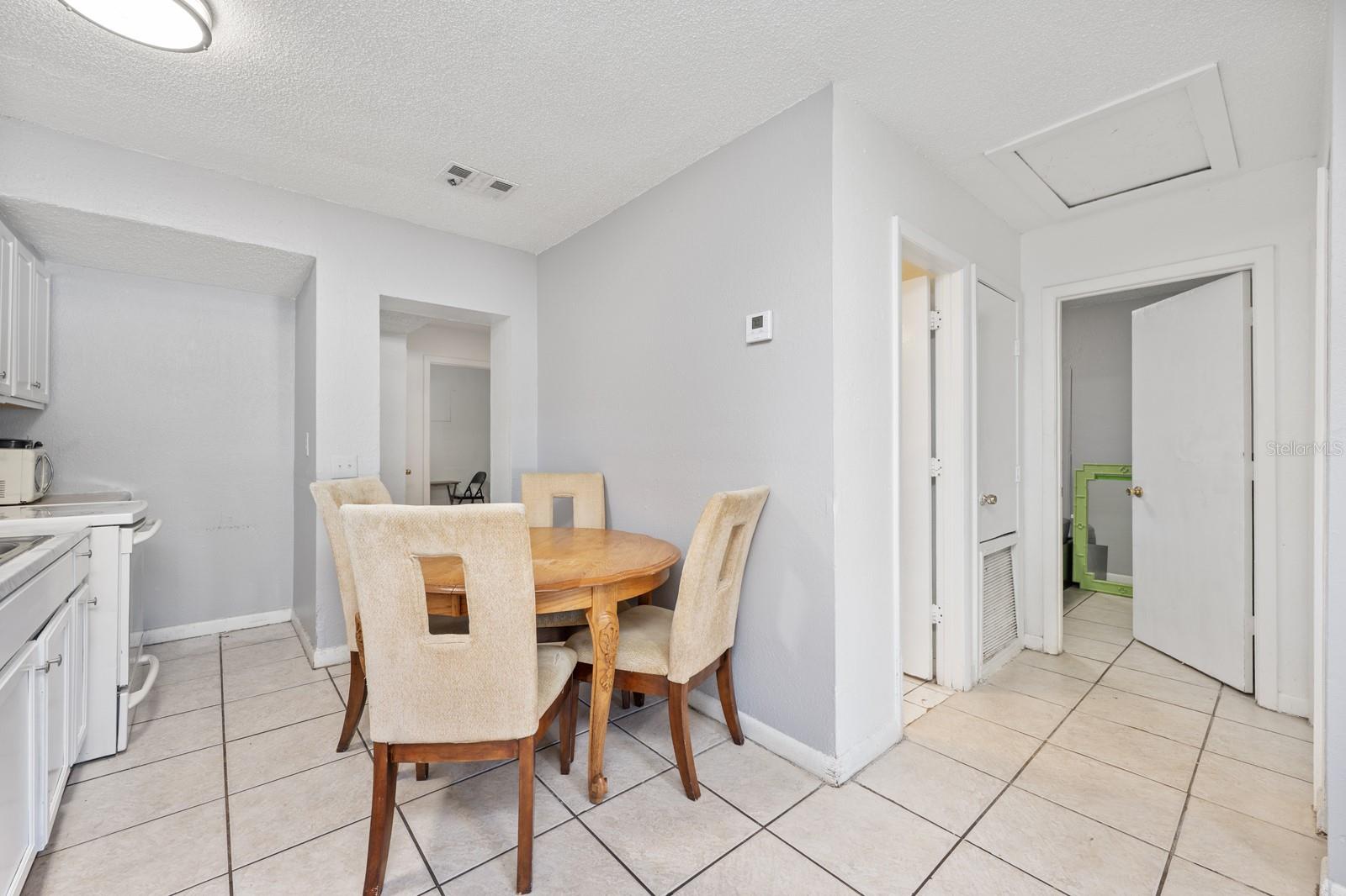 Image 5 of 16 For 808 Miller Street