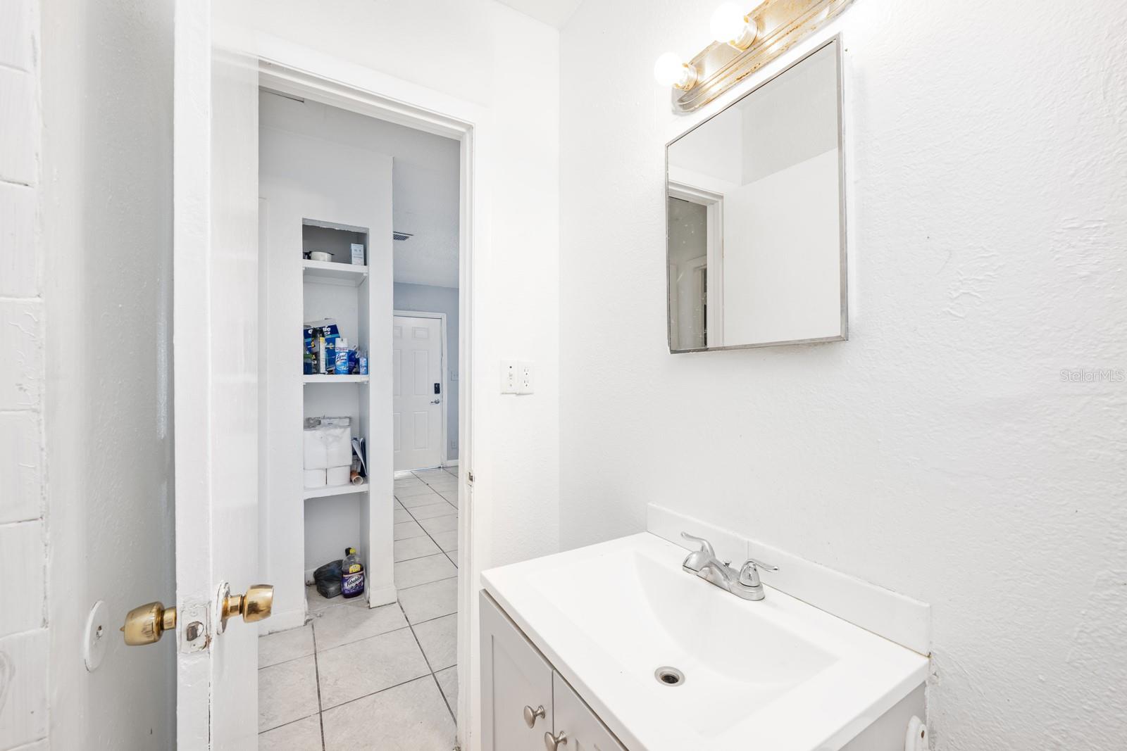 Image 9 of 16 For 808 Miller Street