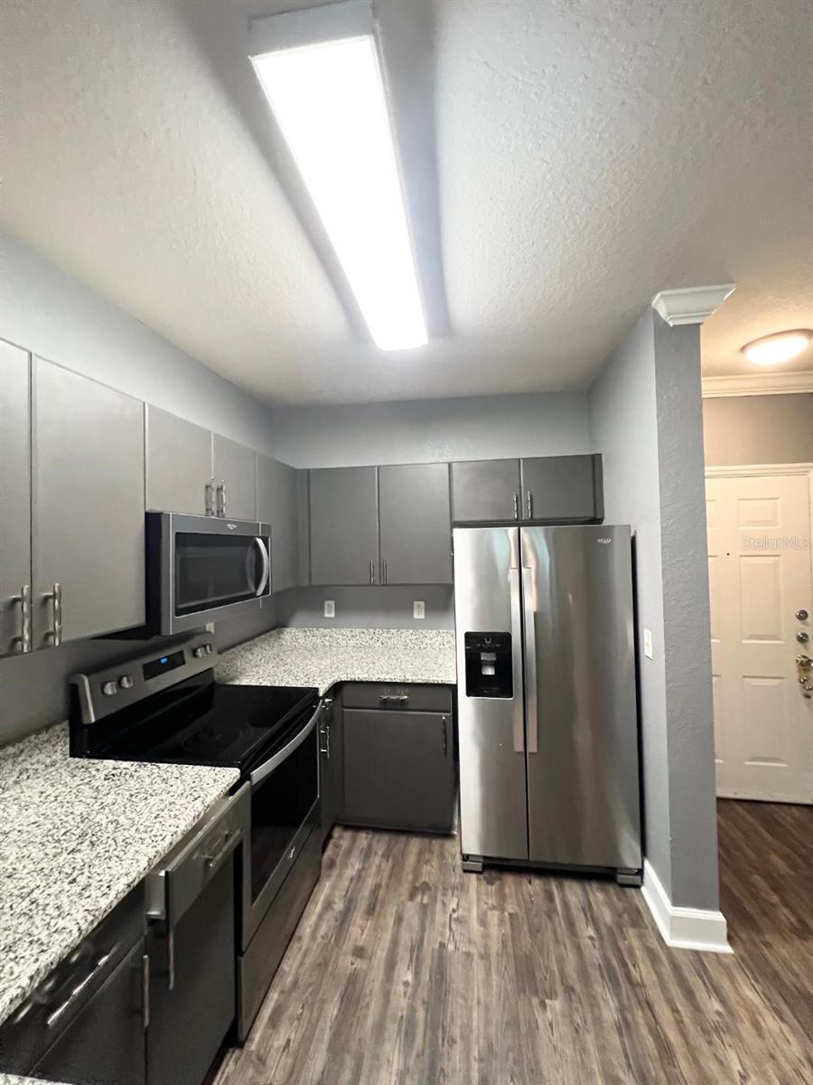 Image 11 of 28 For 204 South Street 3054