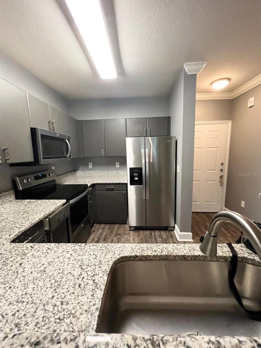 Image 14 of 28 For 204 South Street 3054