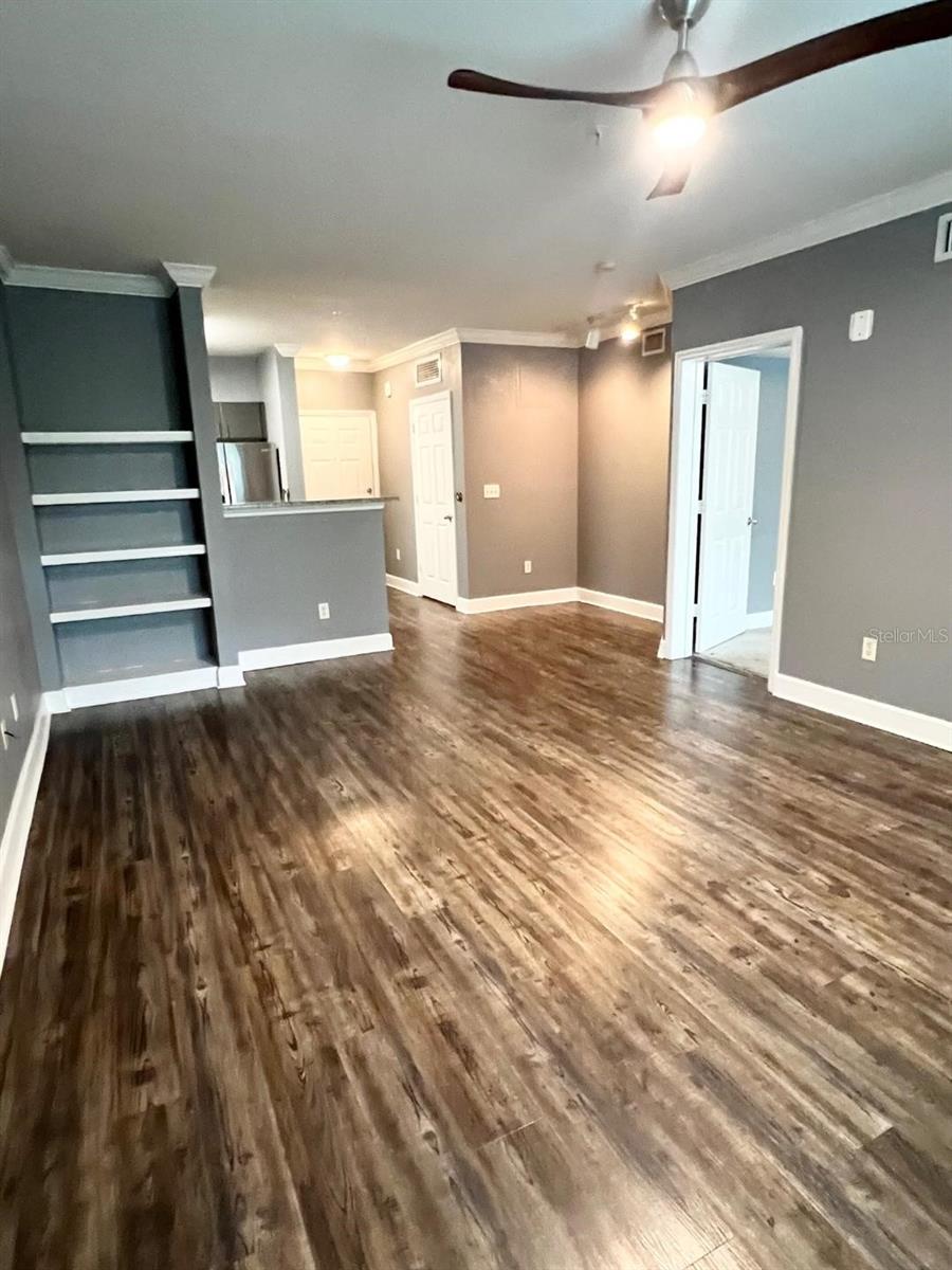 Image 4 of 28 For 204 South Street 3054