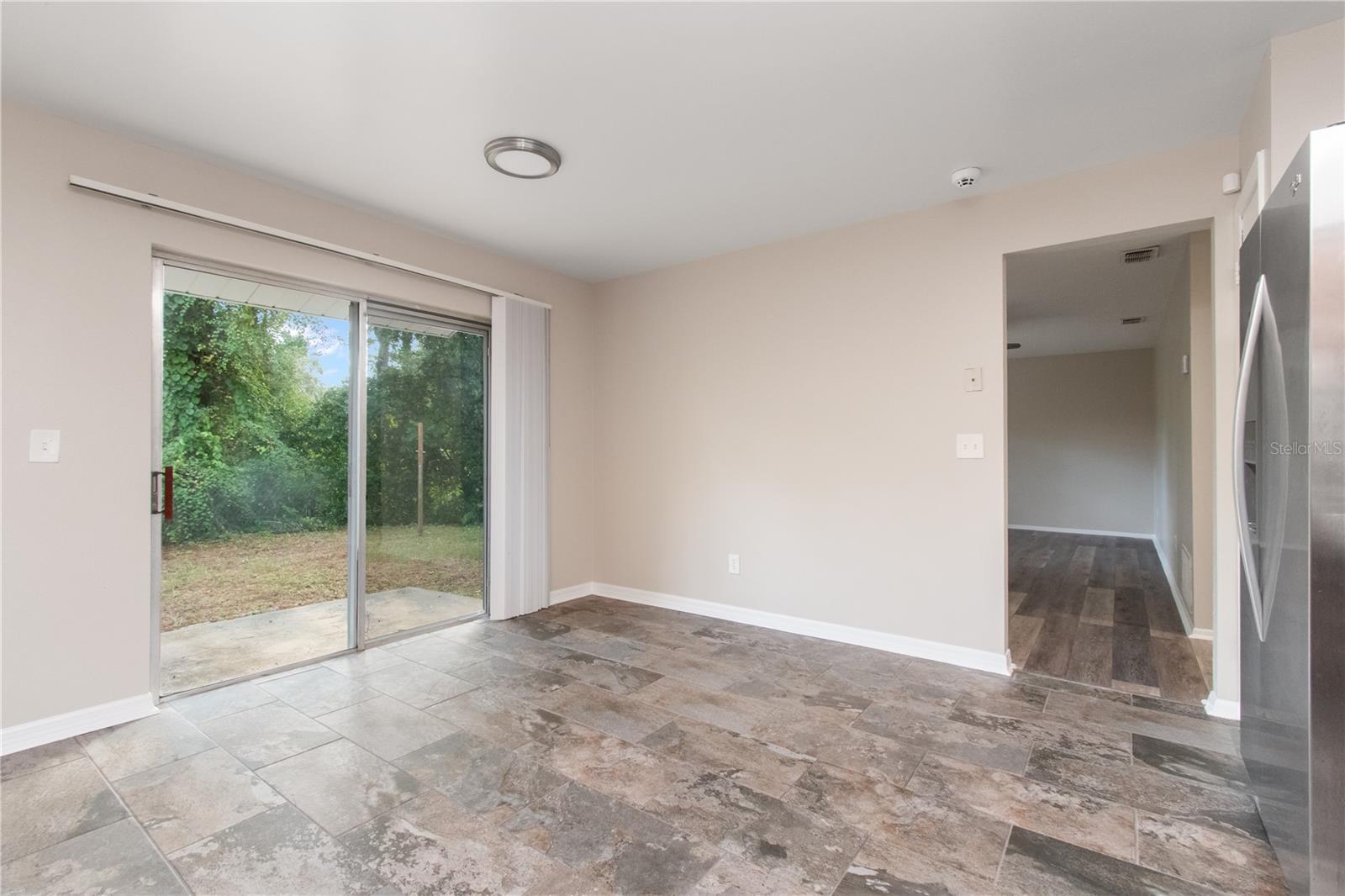 Image 10 of 25 For 905 Levee Court