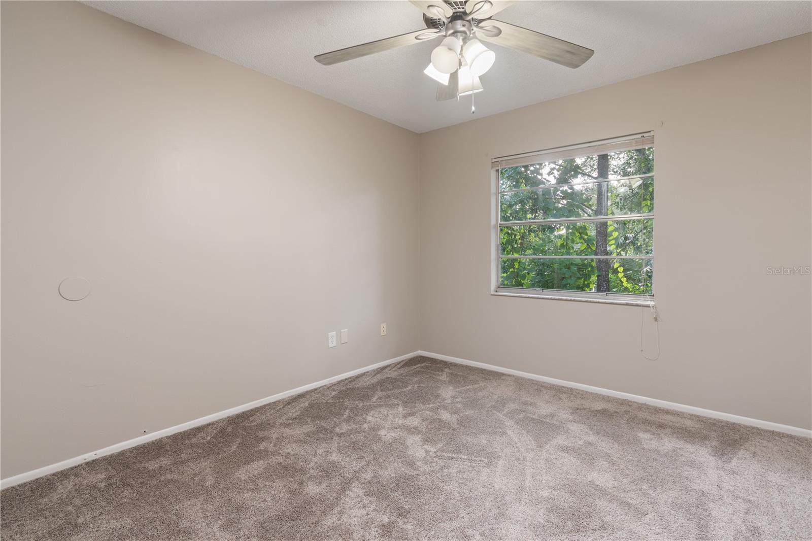 Image 15 of 25 For 905 Levee Court