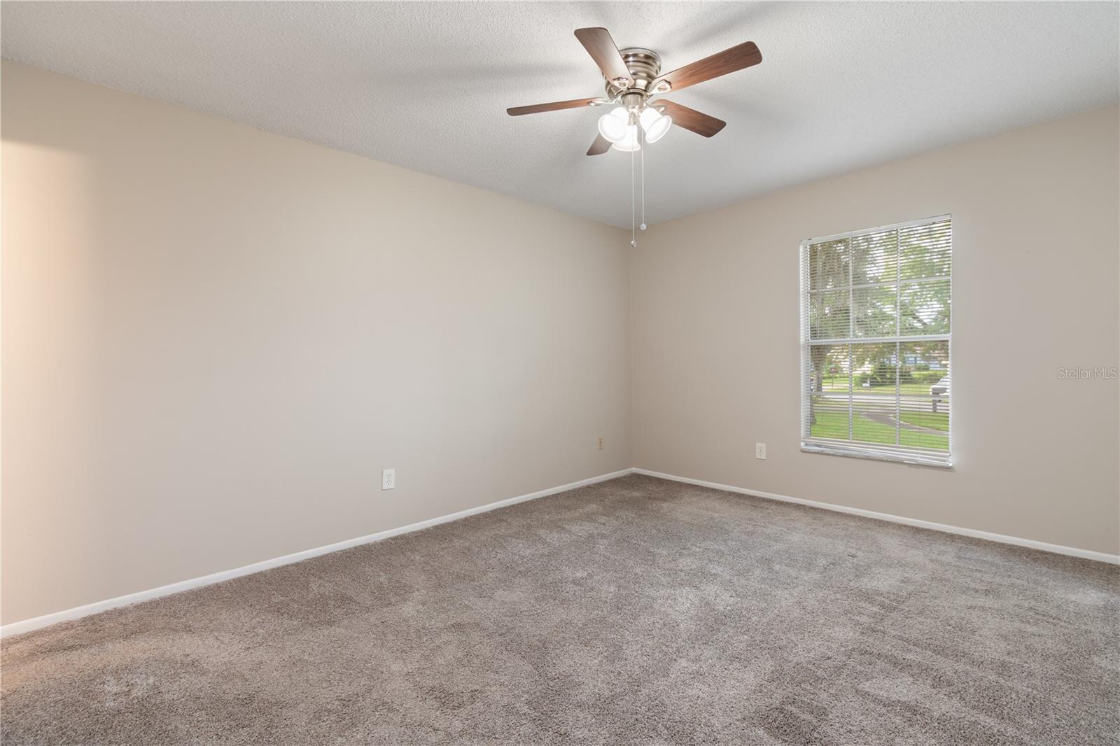 Image 17 of 25 For 905 Levee Court