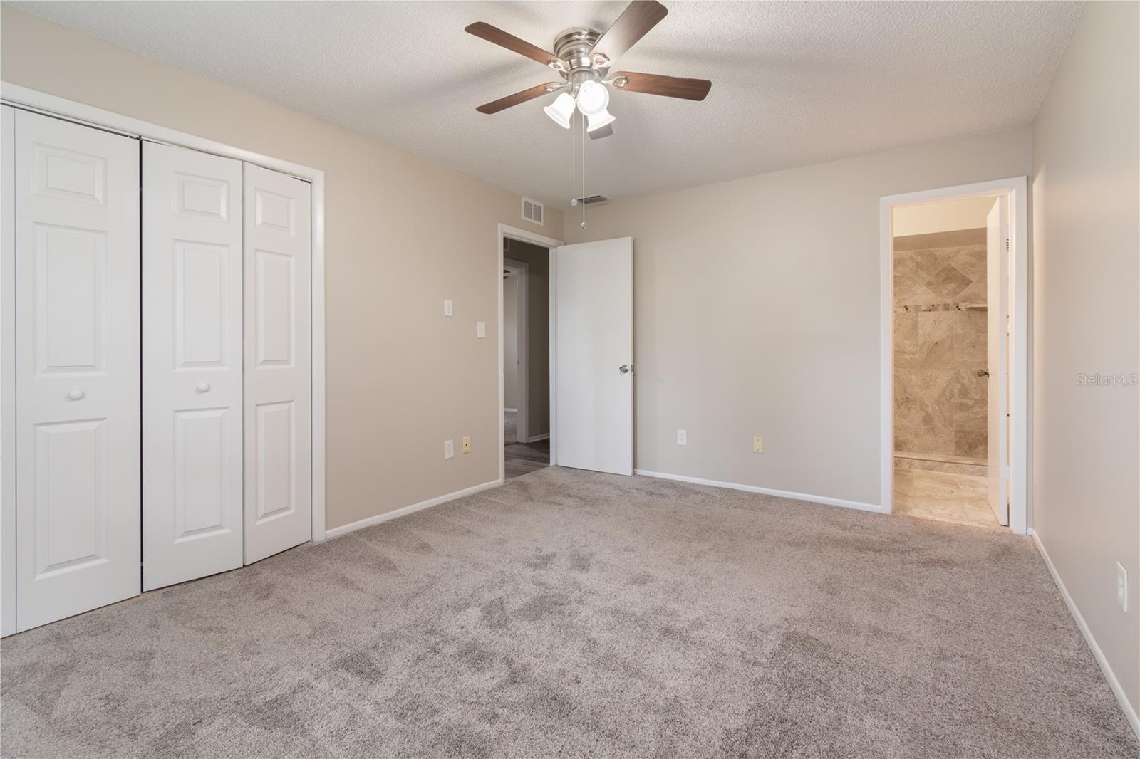 Image 18 of 25 For 905 Levee Court