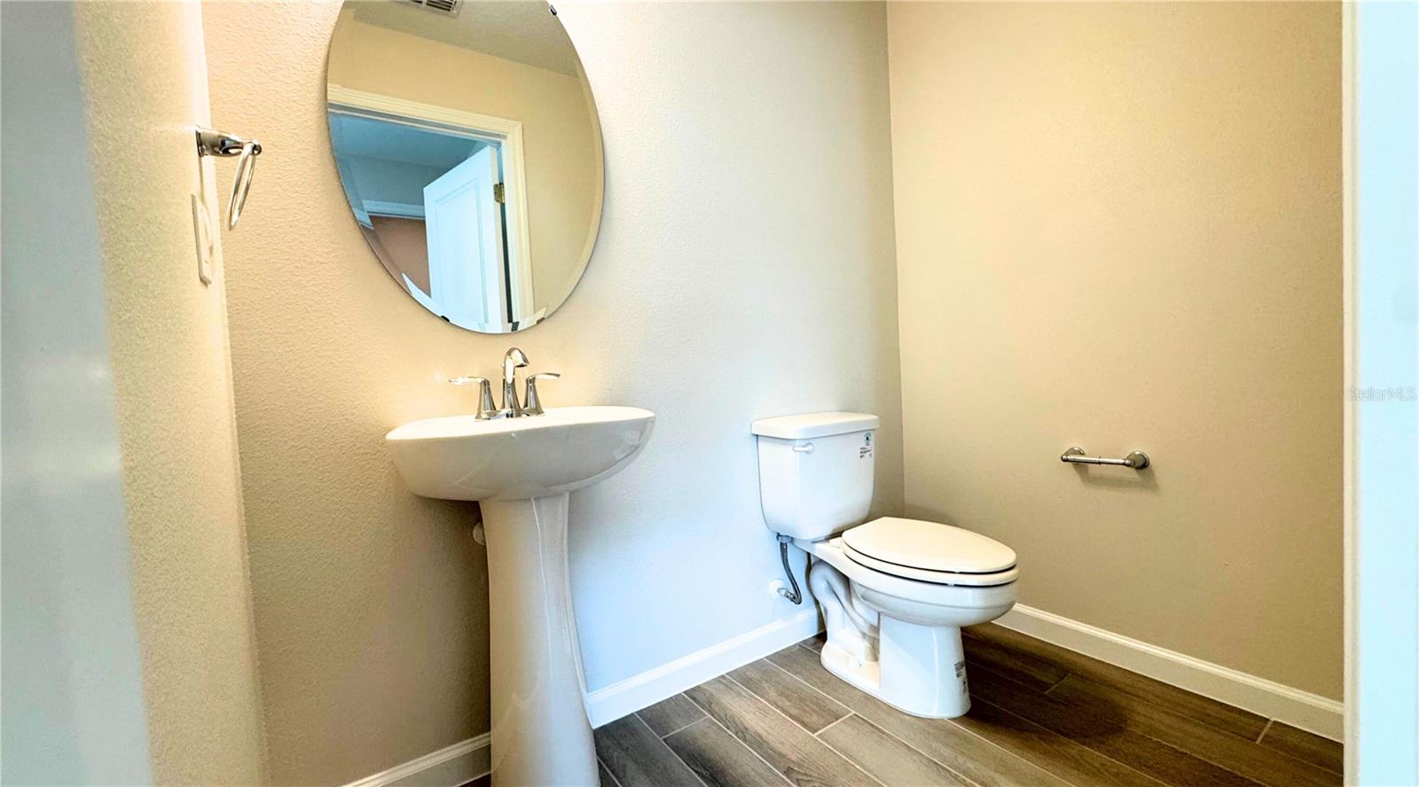 Image 9 of 22 For 15388 Burgtheater Drive