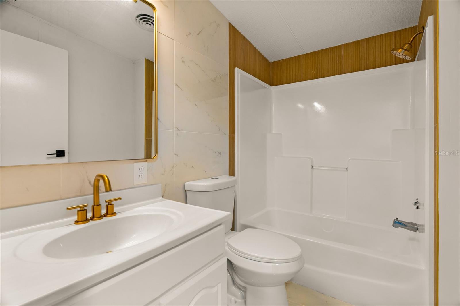 Image 37 of 54 For 4744 Pine Drive