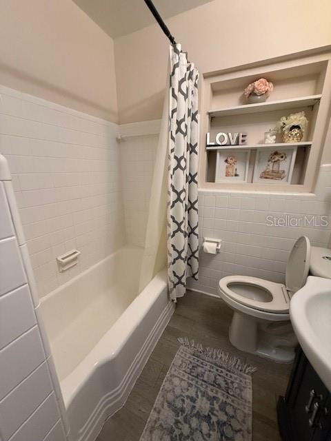 Image 33 of 37 For 750 Essex Place