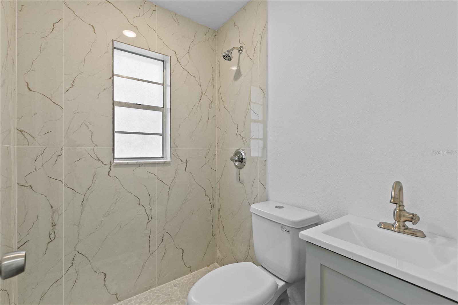 Image 11 of 26 For 705 Venus Drive