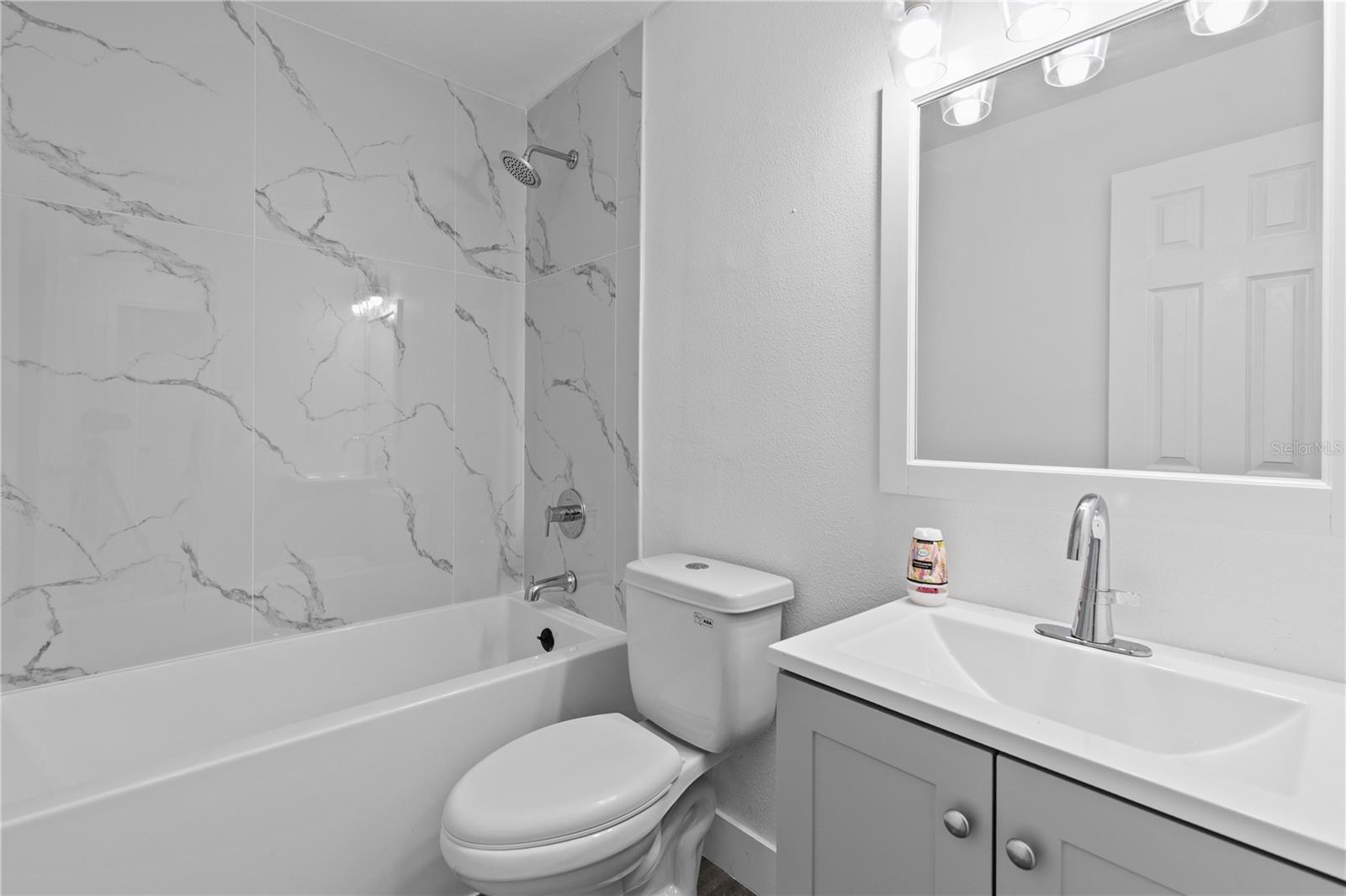 Image 14 of 26 For 705 Venus Drive