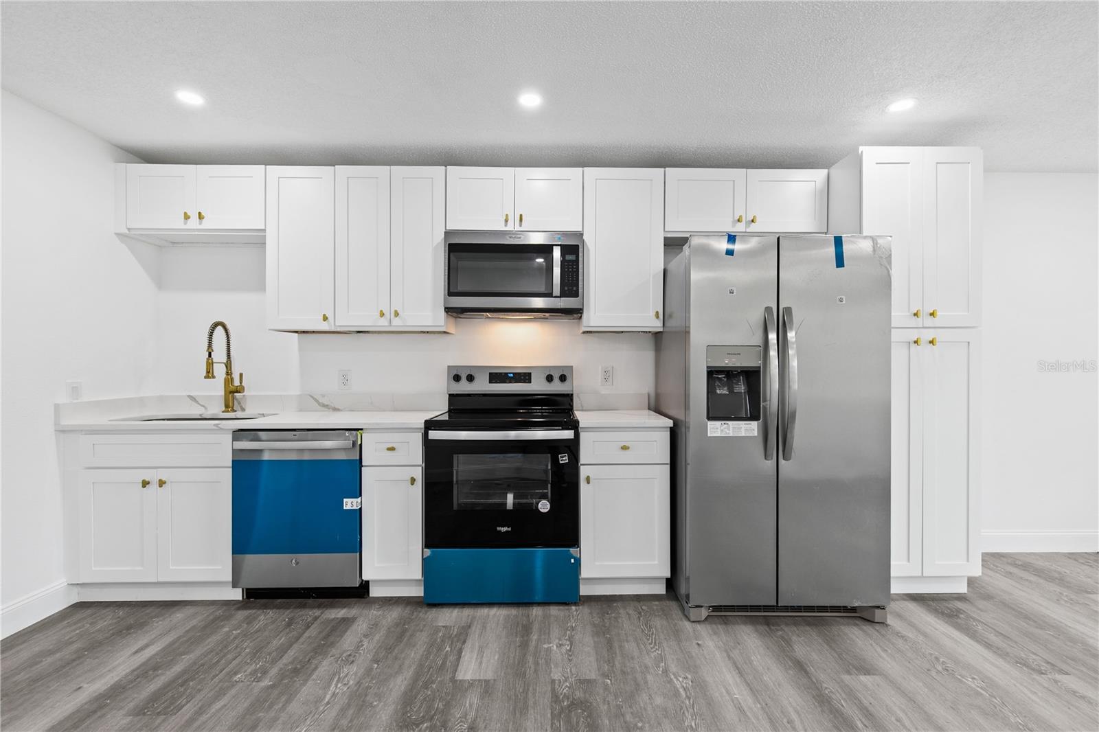 Image 3 of 26 For 705 Venus Drive