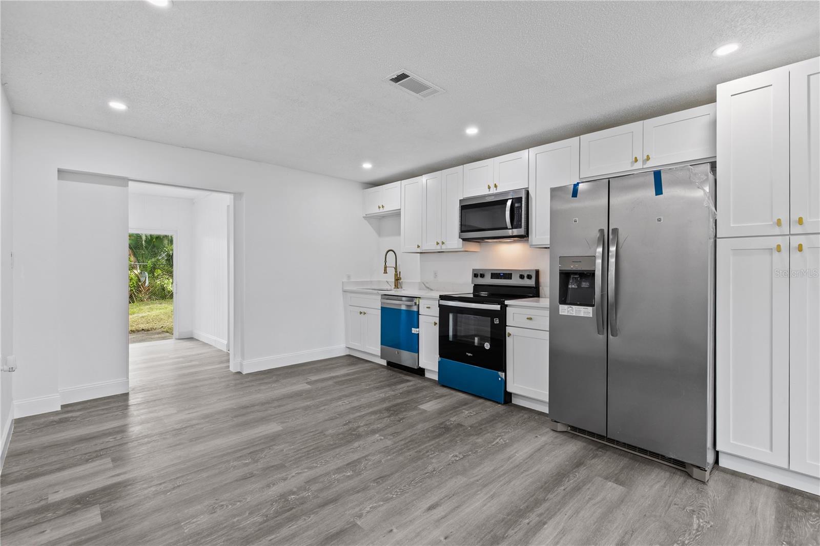 Image 5 of 26 For 705 Venus Drive