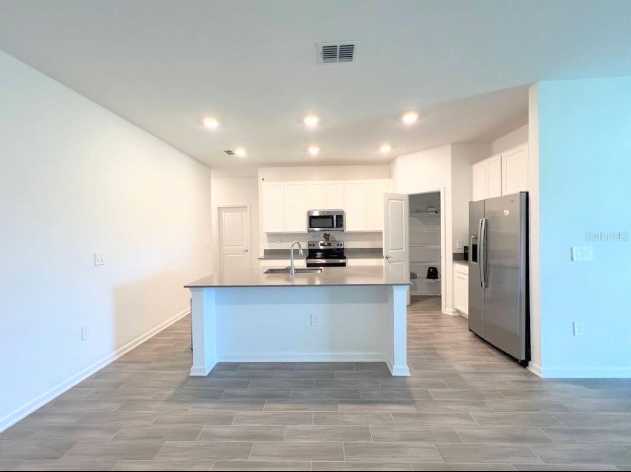 Image 3 of 24 For 5421 Preserve Boulevard