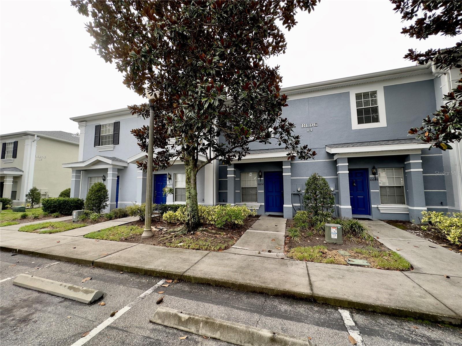 Image 2 of 21 For 10648 Savannah Wood Court 950