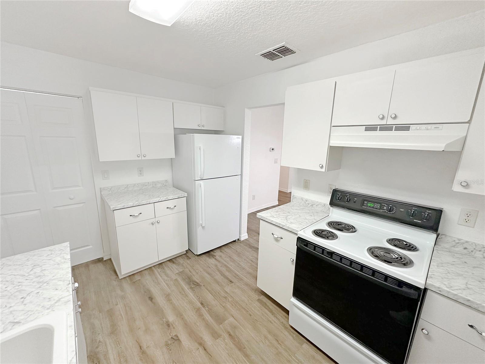 Image 6 of 14 For 16111 35th Court Road 3