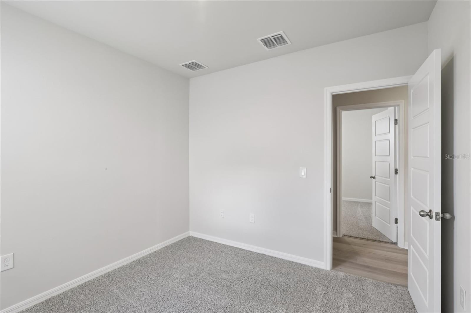 Image 23 of 40 For 44476 Diamond Trail