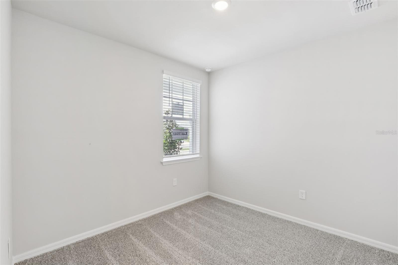 Image 24 of 40 For 44476 Diamond Trail