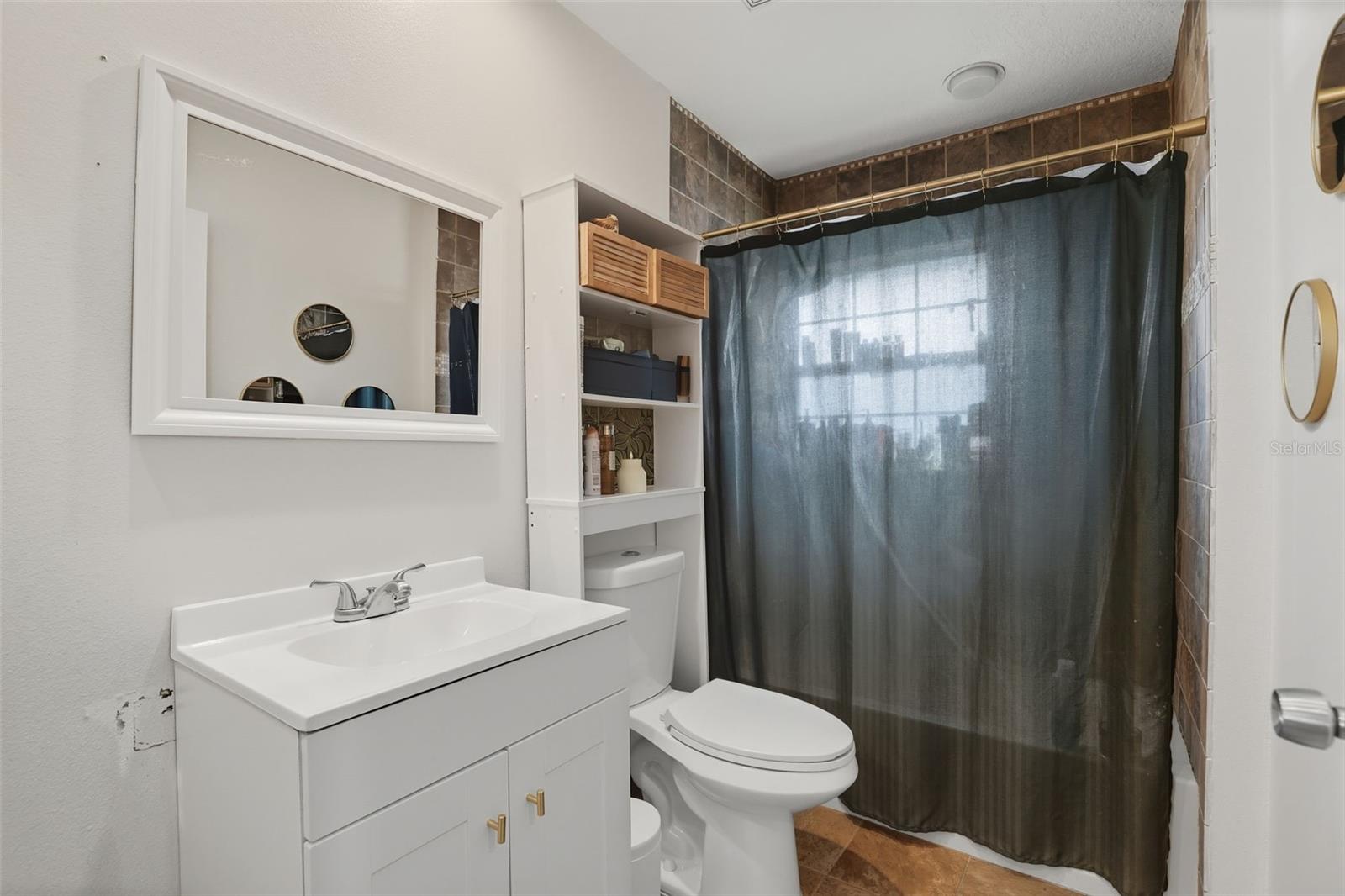 Image 18 of 40 For 8027 Orange Avenue