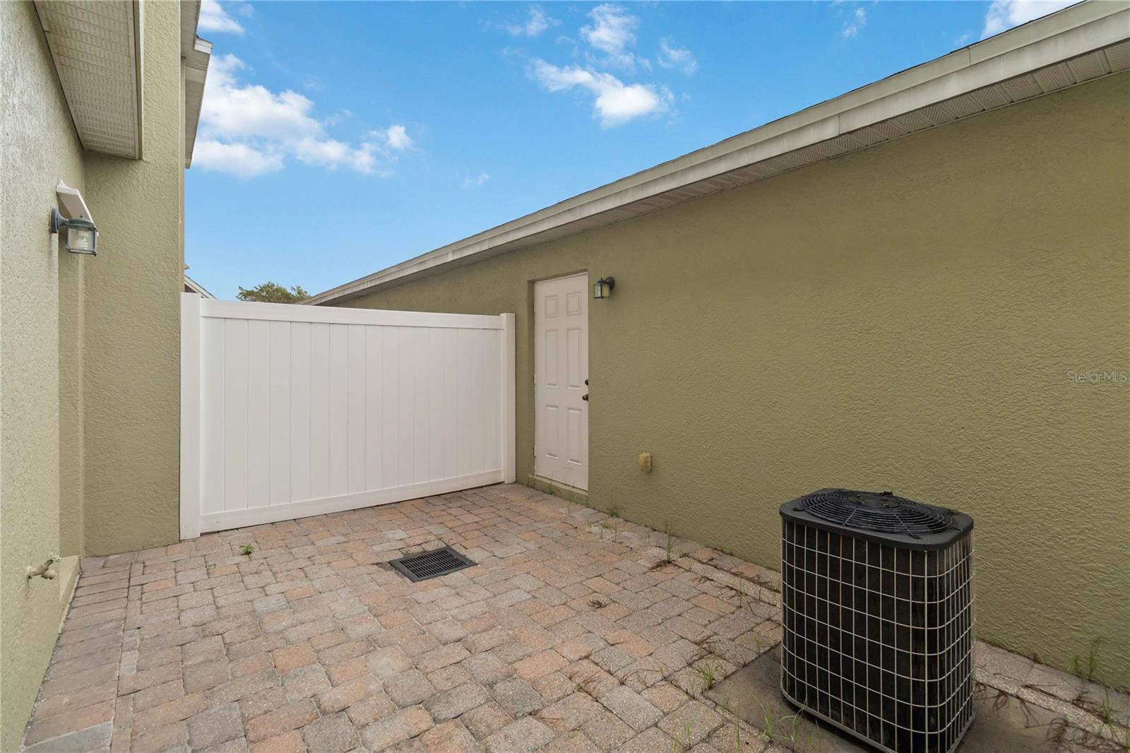 Image 20 of 23 For 13329 Harbor Shore Lane